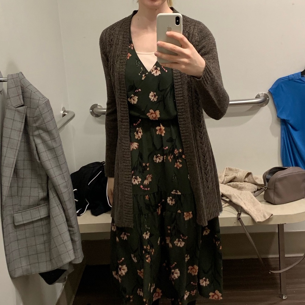 Cardigan - Picture 2 of 6